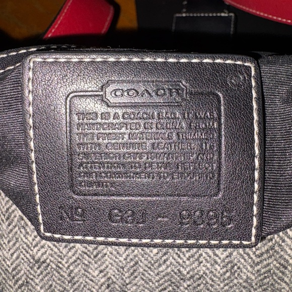 Coach Vintage G3J-9395 Demi Shoulder Bag - Picture 7 of 7